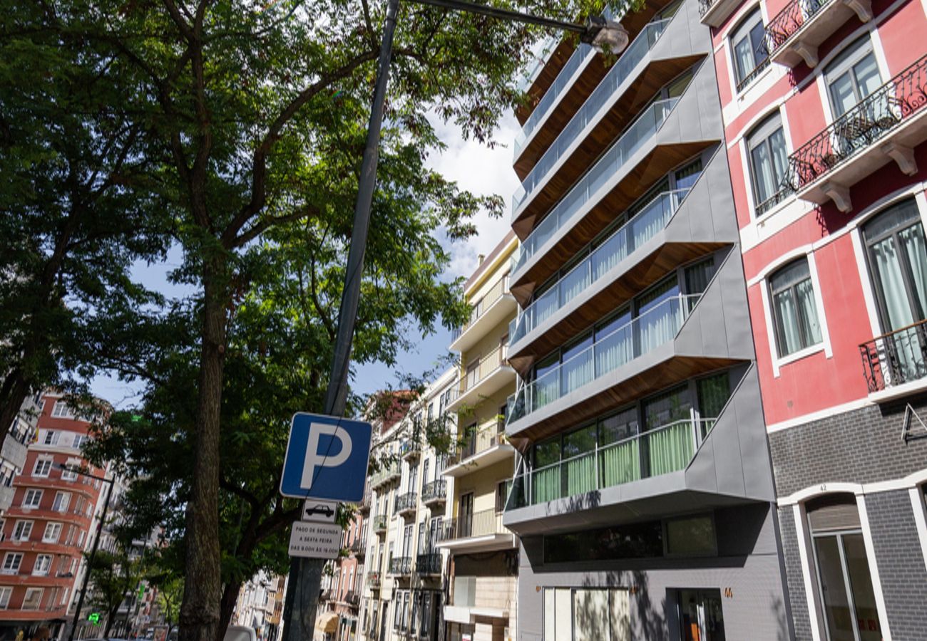 Apartamento em Lisboa - Lisboa, Apartamento T3 com varanda