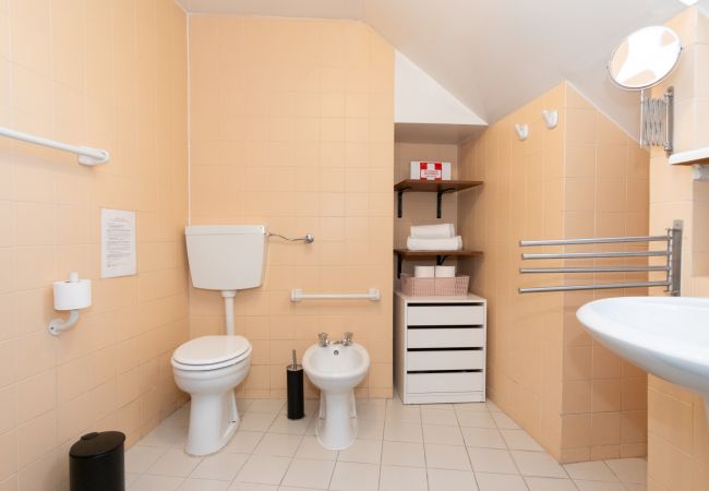 Apartamento em Lisboa - Confortável Apartamento em Alfama com Vista para o Rio - TTL126 Apartamento em Lisboa - Confortável Apartamento em Alfama com Vista para o Rio - TTL126